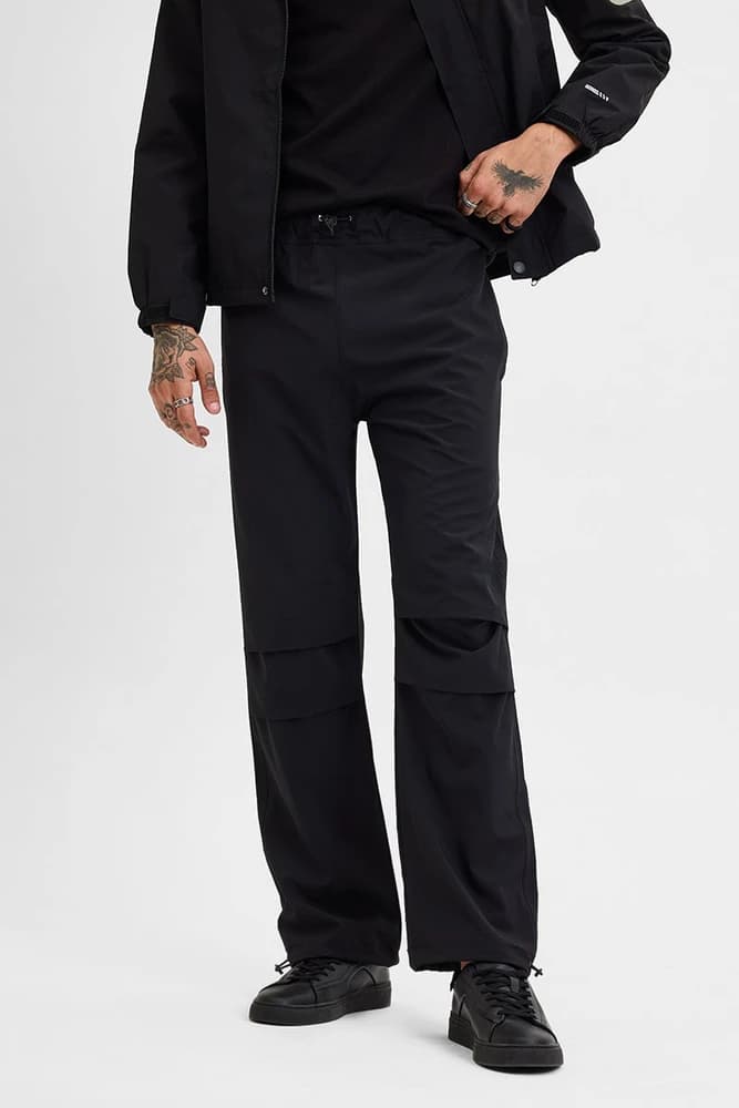 Relaxed Fit Polyester Plain Cargo Pants