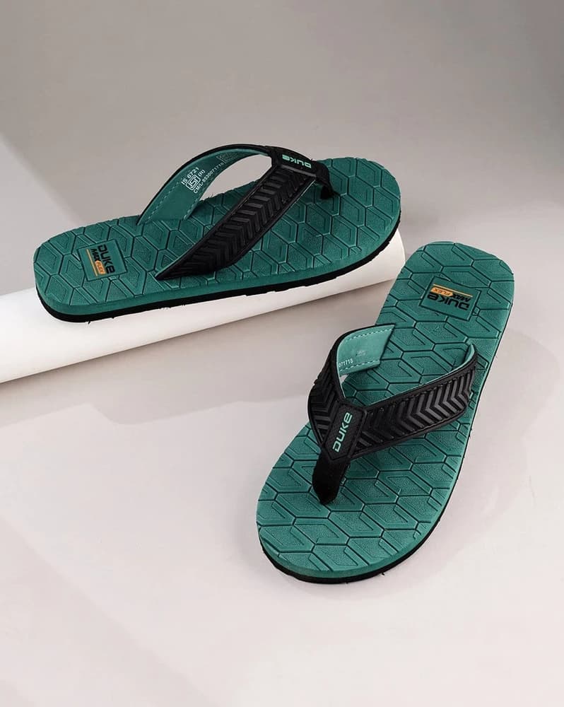 Men Thong-Strap Flip-Flops with Patterned Footbed