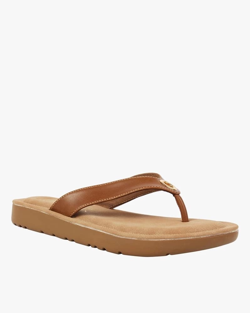Women Flat Sandals with Metal Accent