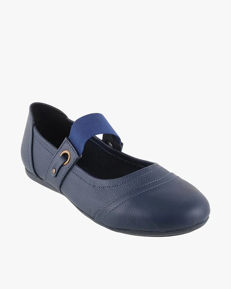 Round-Toe Slip-On Ballerinas