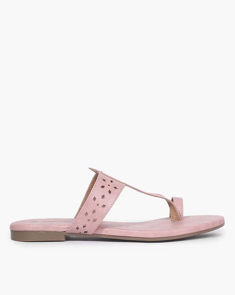 Women Toe-Ring Flat Sandals with Cutout Accent