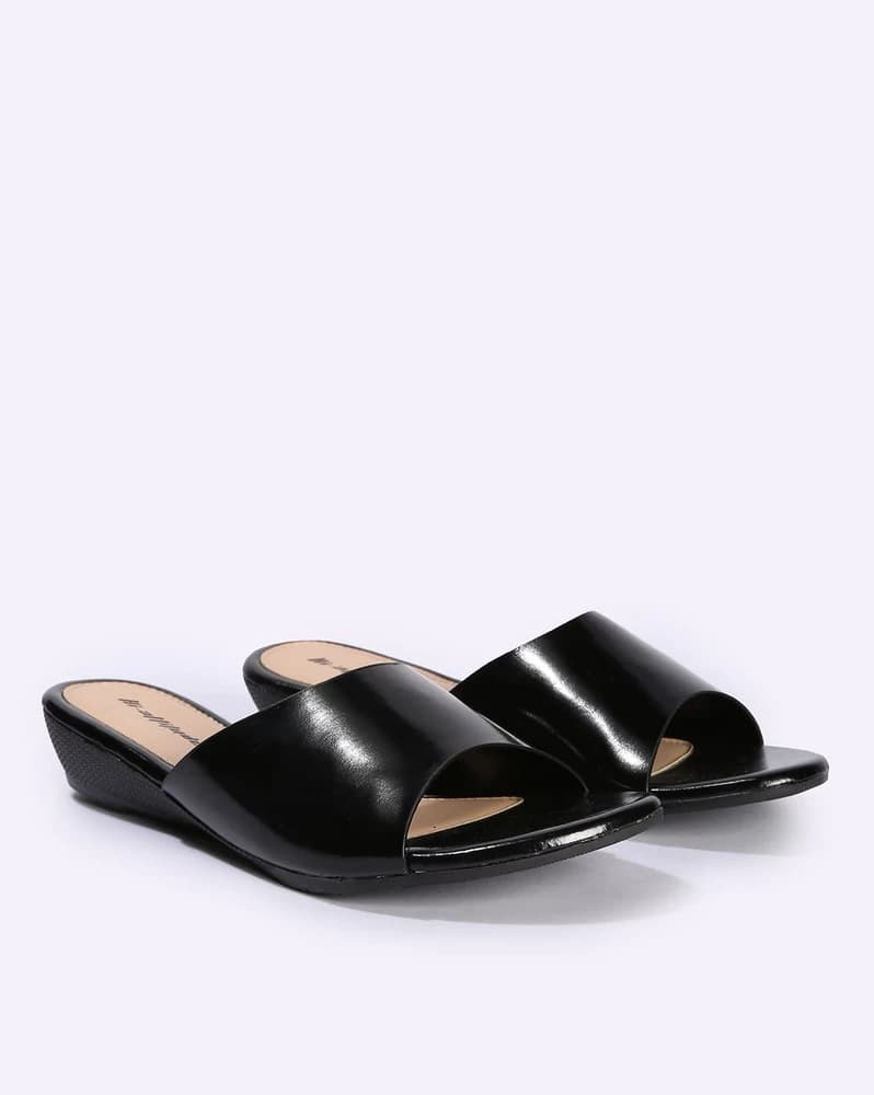 Women Slip-On Wedges