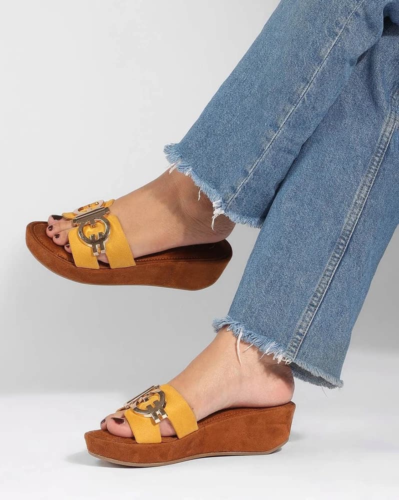 Women Round-Toe Platforms