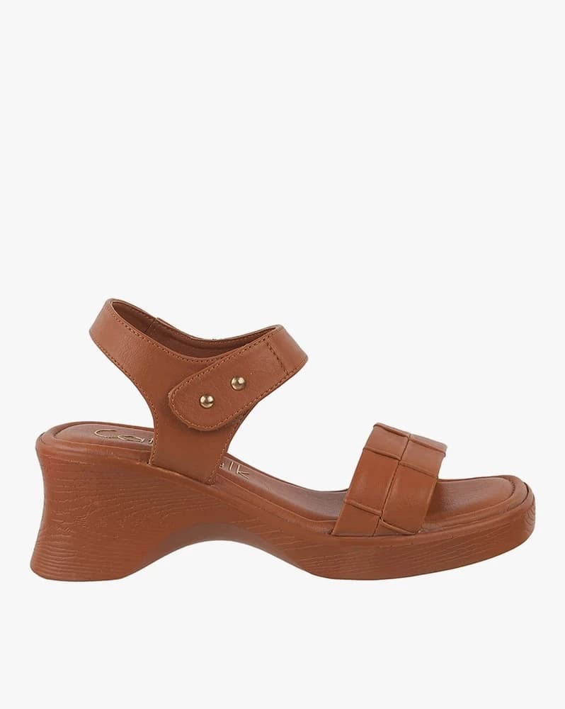 Women Strappy Chunky-Heeled Sandals