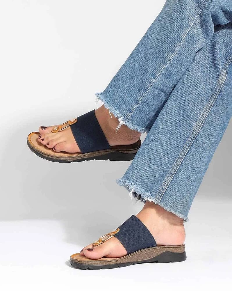 Women Round-Toe Platforms
