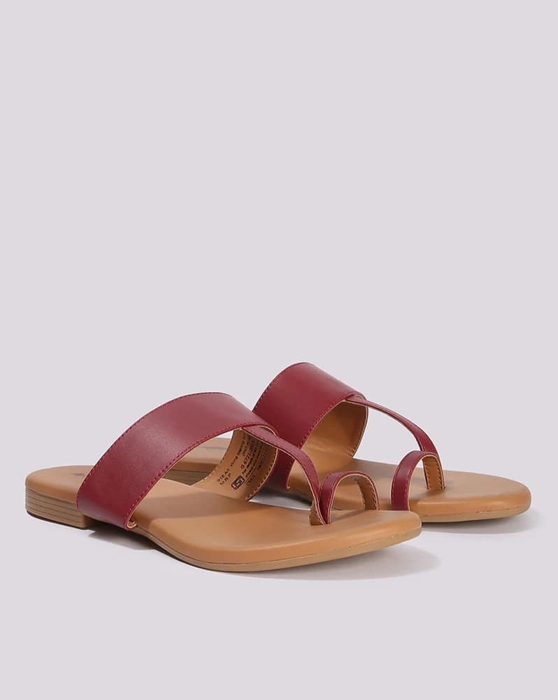 Women Toe-Ring Flat Sandals