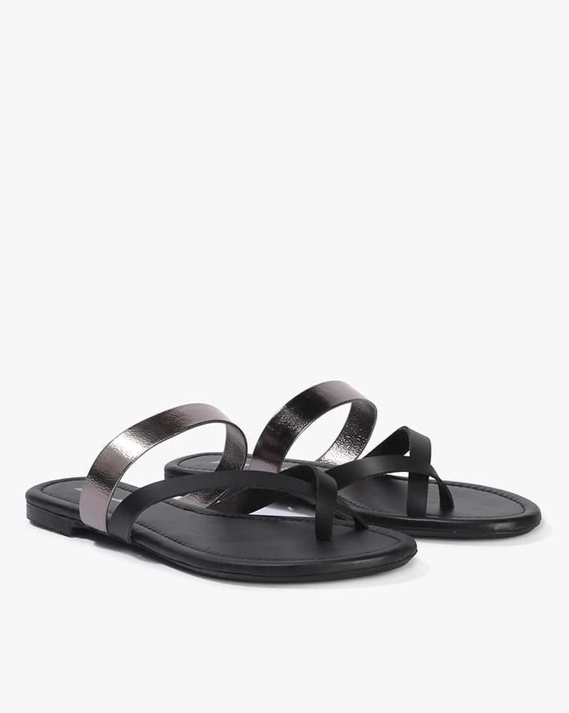 Women Criss-Cross Strap Toe-Ring Flat Sandals