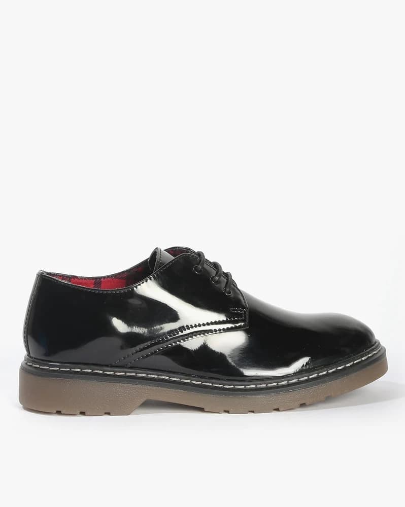 Round-Toe Derby Shoes
