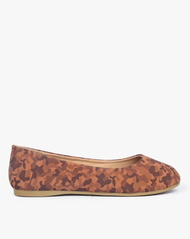 Camo Print Round-Toe Ballerinas