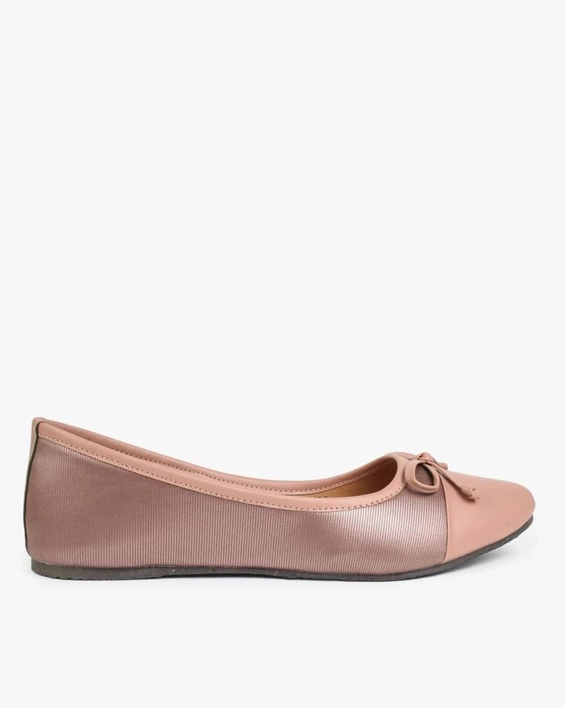 Slip-On Shoes with Bow Accent