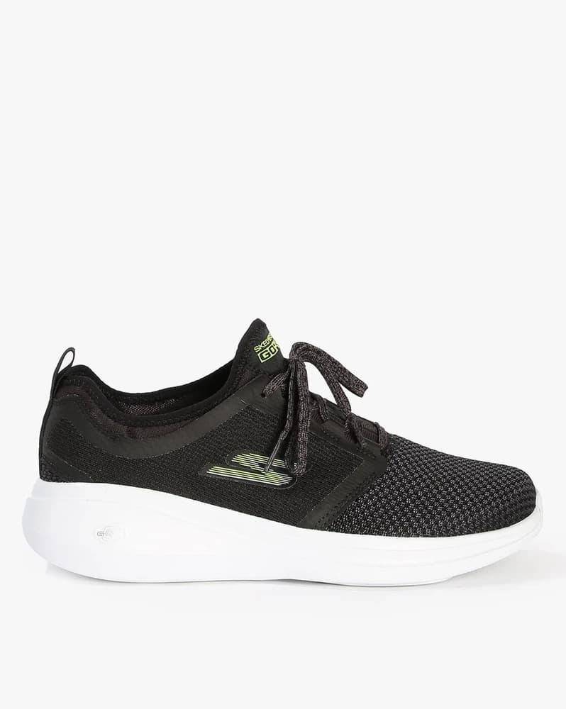 Go Run Fast Invigorate Lace-Up Sports Shoes