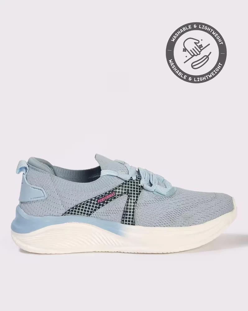 Women Low-Top Styx Walking Shoes