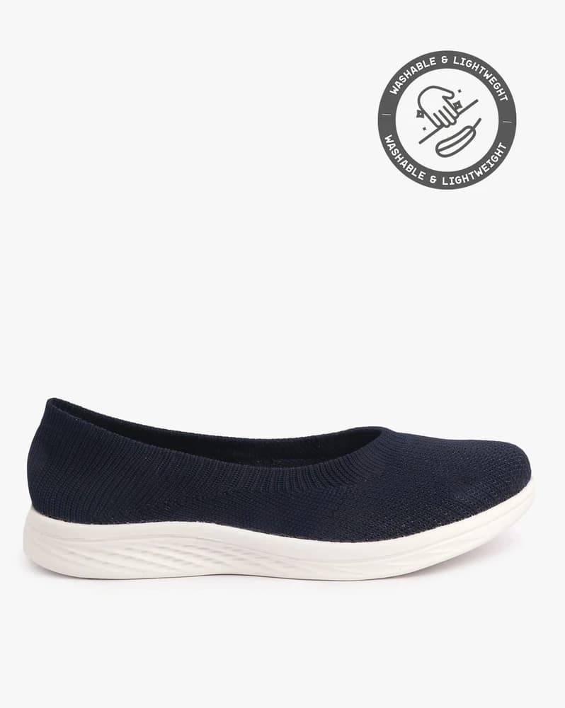 Low-Top Slip-On Walking Shoes
