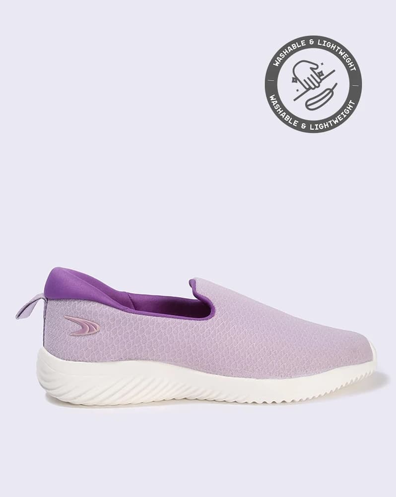 Women Low-Top Slip-On Walking Shoes