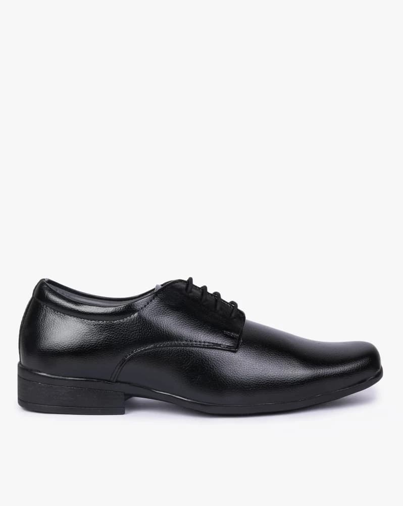 Textured Low-Top Lace-Up Derby Shoes