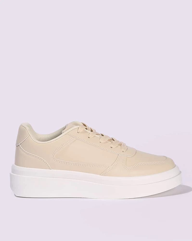Women Low-Top Lace-Up Casual Shoes