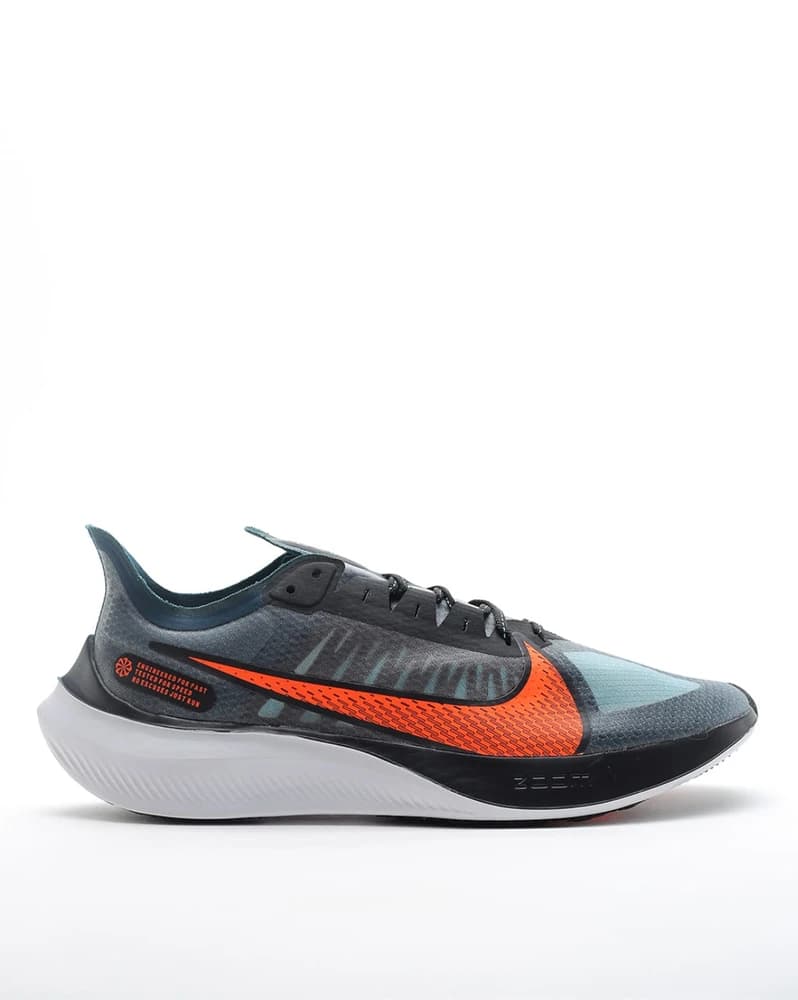 Zoom Gravity Lace-Up Running Shoes