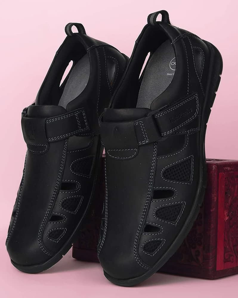 Men Logo Embossed Shoe-Style Sandals