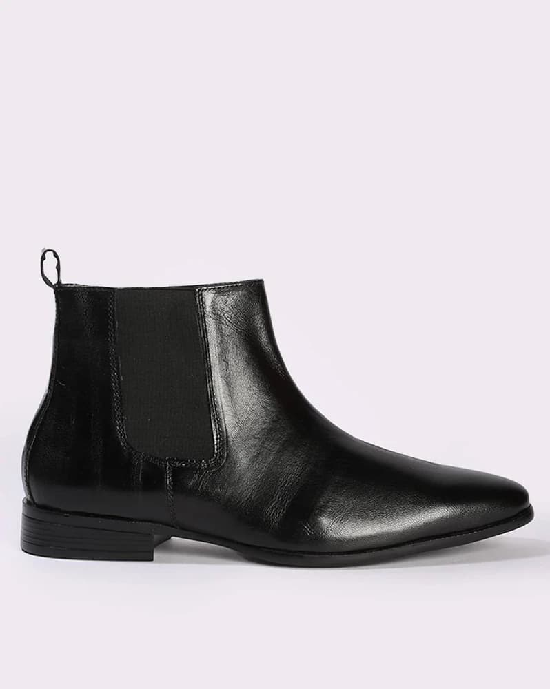 Men Boots with Zip Closure