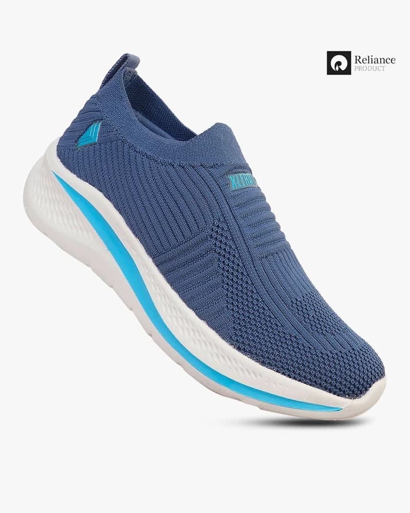 Women Low-Top Slip-On Walking Shoes